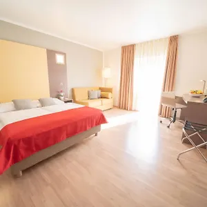 Orangerie فندق