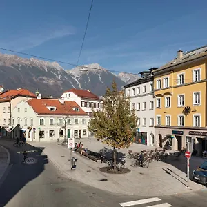 https://riesiges-zentrales-apartment-mit-parkplatz.soldenhotels.net