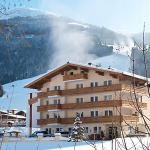 https://schachner.saalbachhinterglemmhotels.com