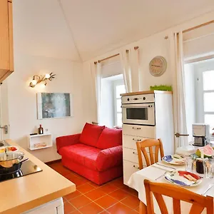https://apartments-im-garten-haus-anna.graz-austria-hotels.com